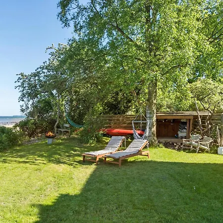 2 Bedroom Beautiful In Sjolund
